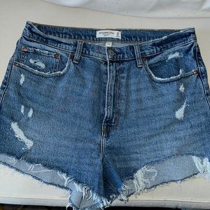 Abercrombie Curve Love High Rise Mom Short